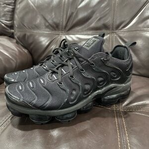 Size 9.5 Nike VaporMax Plus